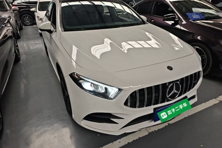 Used Mercedes-Benz A-Class 2022 Revised Version A 200 L Sport Sedan Fashionable Style Front Right 45 Deg