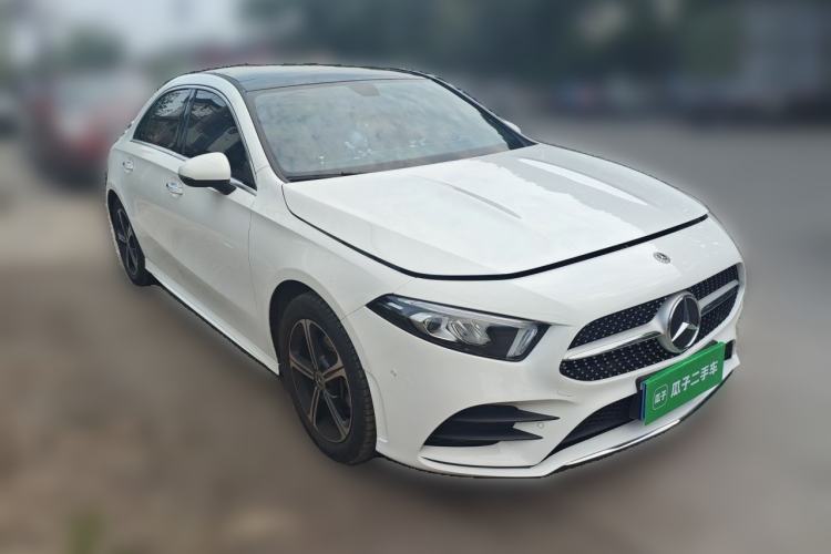 Used Mercedes-Benz A-Class 2022 Second Facelift A 200 L Sport Sedan Fashion Version Front Right 45 Deg