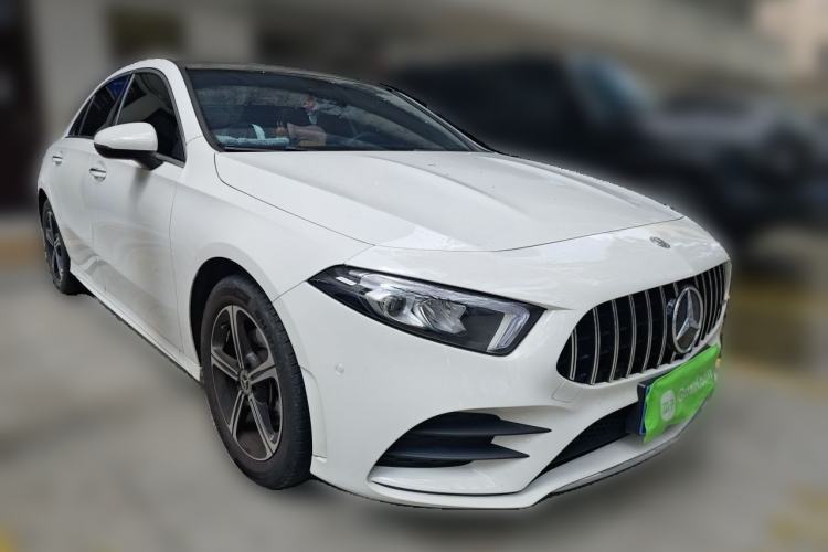 Used Mercedes-Benz A-Class 2022 Second Facelift A 200 L Sport Sedan Fashion Version Front Right 45 Deg
