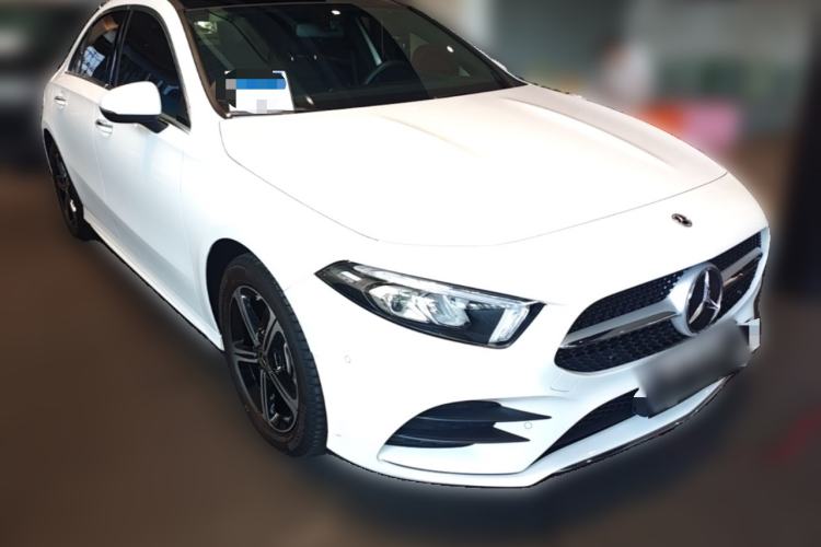 Used Mercedes-Benz A-Class 2022 Revised Version A 200 L Sport Sedan Fashionable Style Front Right 45 Deg