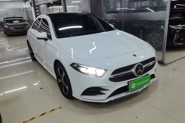 Used Mercedes-Benz A-Class 2022 Revised Version A 200 L Sport Sedan Fashionable Style Front Right 45 Deg