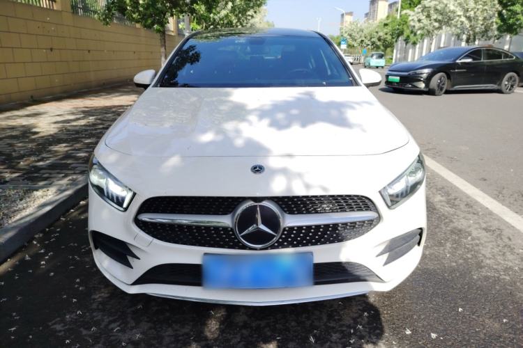 Used Mercedes-Benz A-Class 2022 Second Facelift A 200 L Sport Sedan Fashion Version Front