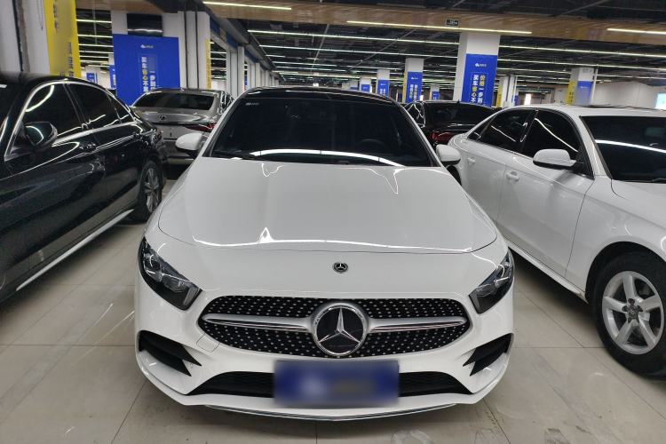 Used Mercedes-Benz A-Class 2022 Revised Version A 200 L Sport Sedan Fashionable Style Front