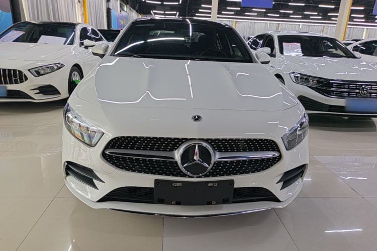 Used Mercedes-Benz A-Class 2022 Revised Version A 200 L Sport Sedan Fashionable Style Front