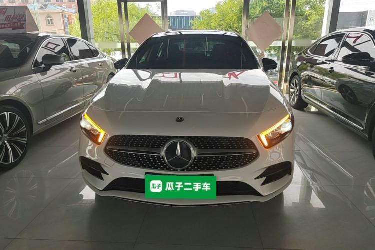 Used Mercedes-Benz A-Class 2022 Revised Version A 200 L Sport Sedan Fashionable Style Front