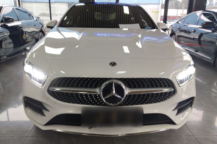 Used Mercedes-Benz A-Class 2022 Revised Version A 200 L Sport Sedan Fashionable Style Front