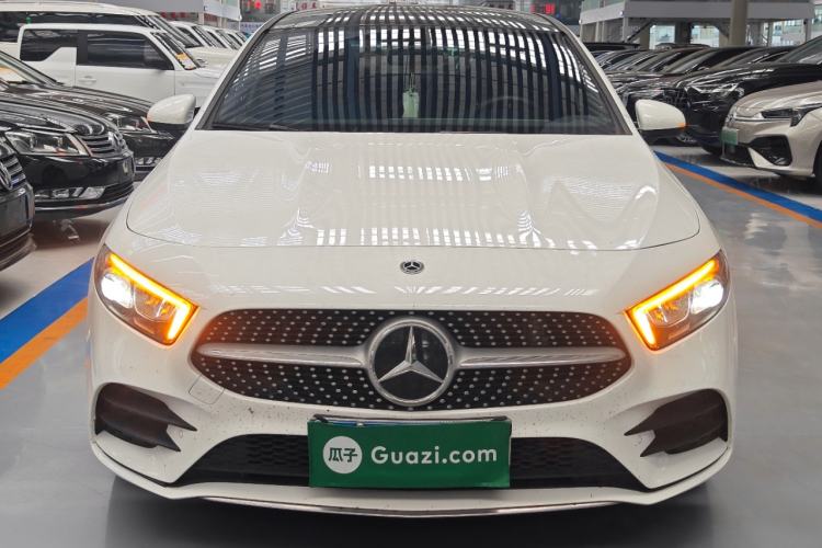 Used Mercedes-Benz A-Class 2022 Revised Version A 200 L Sport Sedan Fashionable Style Front