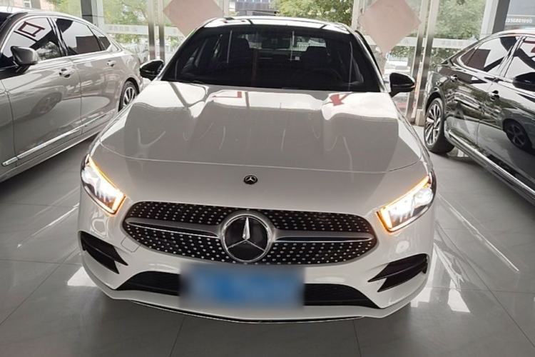 Used Mercedes-Benz A-Class 2022 Revised Version A 200 L Sport Sedan Fashionable Style Front
