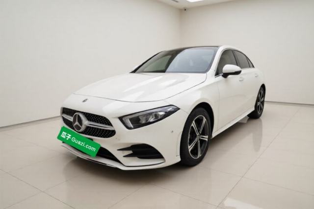 Ojetý Mercedes-Benz A-Class 2022 Revised Version A 200 L Sport Sedan Fashionable Style
