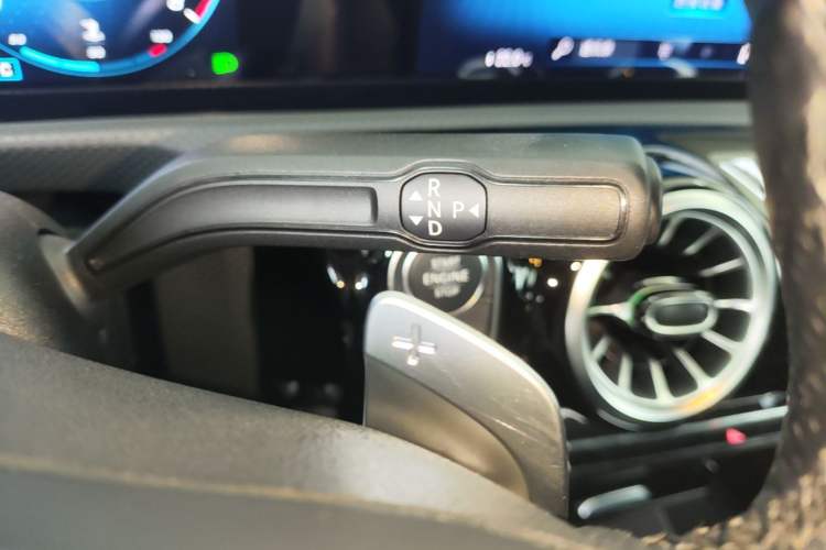 Used Mercedes-Benz A-Class 2022 Restyled A 200 L Sport Sedan Fashion Version Gear Lever