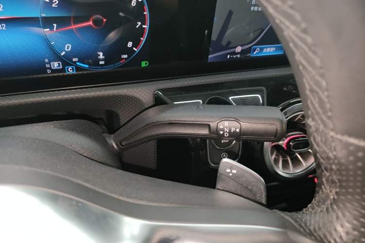Used Mercedes-Benz A-Class 2022 Restyled A 200 L Sport Sedan Fashion Version Gear Lever