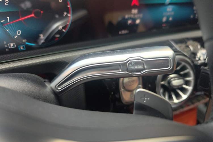Used Mercedes-Benz A-Class 2022 Restyled A 200 L Sport Sedan Fashion Version Gear Lever