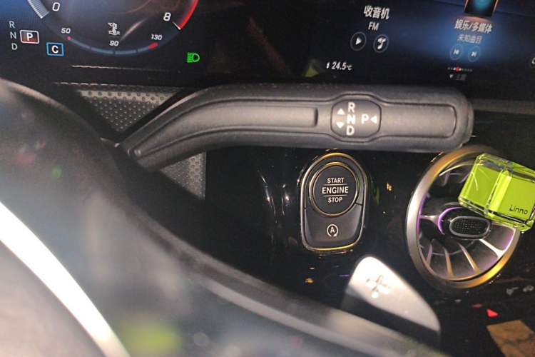 Used Mercedes-Benz A-Class 2022 Second Facelift A 200 L Sport Sedan Fashion Version Gear Lever