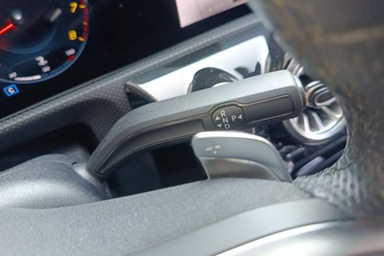 Used Mercedes-Benz A-Class 2022 Restyled A 200 L Sport Sedan Fashion Version Gear Lever