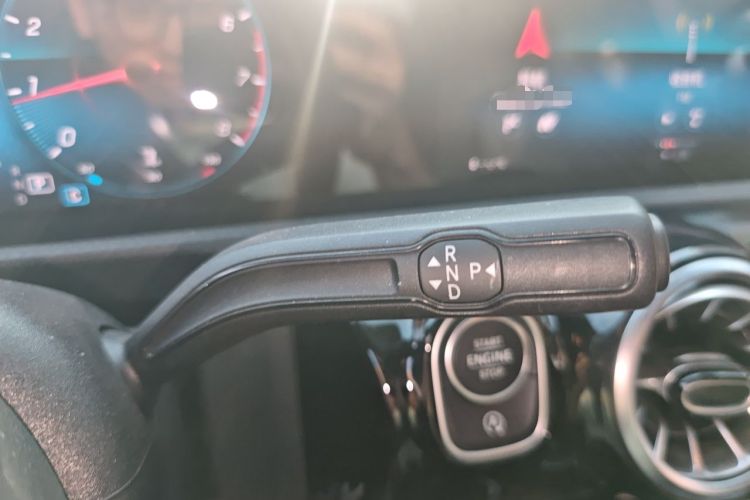 Used Mercedes-Benz A-Class 2022 Restyled A 200 L Sport Sedan Fashion Version Gear Lever