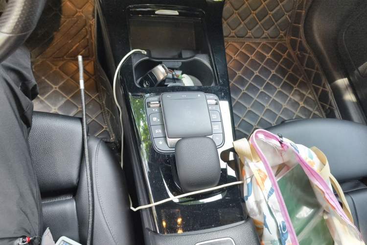 Used Mercedes-Benz A-Class 2022 Restyled A 200 L Sport Sedan Fashion Version Gear Lever