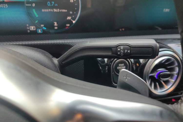 Used Mercedes-Benz A-Class 2022 Second Facelift A 200 L Sport Sedan Fashion Version Gear Lever