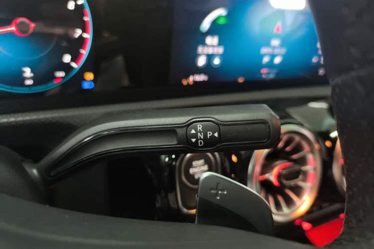 Used Mercedes-Benz A-Class 2022 Restyled A 200 L Sport Sedan Fashion Version Gear Lever