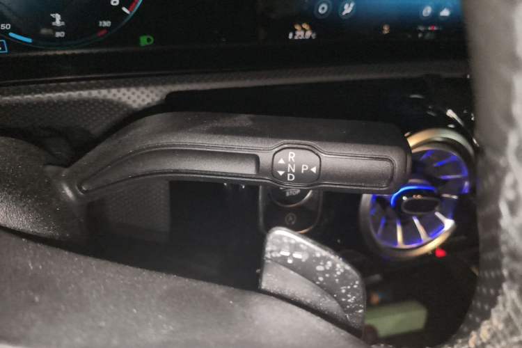 Used Mercedes-Benz A-Class 2022 A 200 L Sport Sedan Fashion Model Gear Lever
