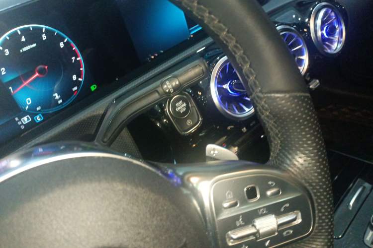 Used Mercedes-Benz A-Class 2022 Restyled A 200 L Sport Sedan Fashion Version Gear Lever
