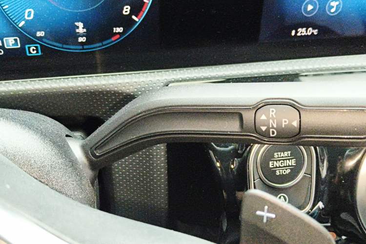 Used Mercedes-Benz A-Class 2022 Restyled A 200 L Sport Sedan Fashion Version Gear Lever