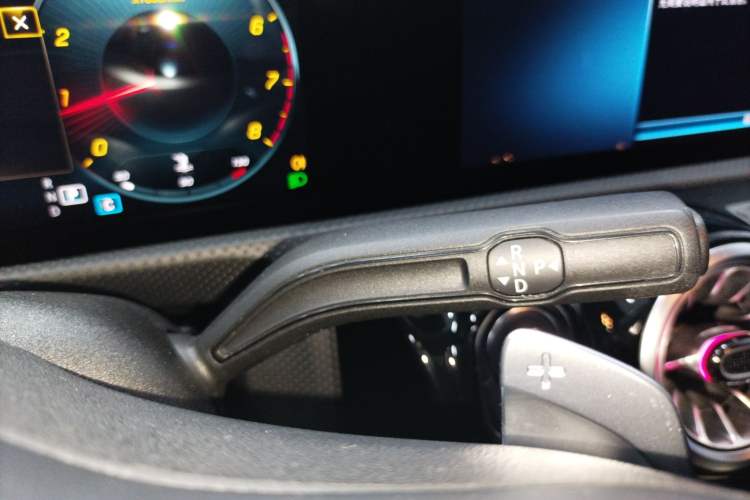 Used Mercedes-Benz A-Class 2022 Restyled A 200 L Sport Sedan Fashion Version Gear Lever
