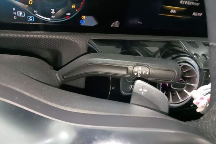 Used Mercedes-Benz A-Class 2022 Restyled A 200 L Sport Sedan Fashion Version Gear Lever