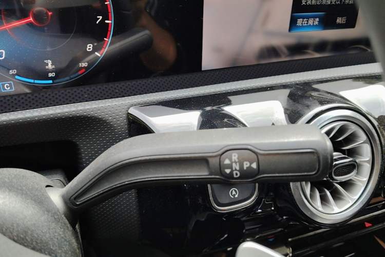 Used Mercedes-Benz A-Class 2022 Second Facelift A 200 L Sport Sedan Fashion Version Gear Lever