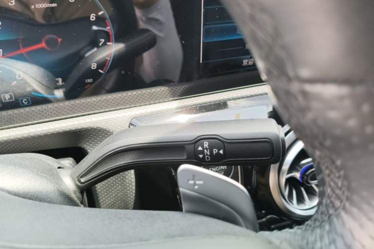 Used Mercedes-Benz A-Class 2022 Restyled A 200 L Sport Sedan Fashion Version Gear Lever