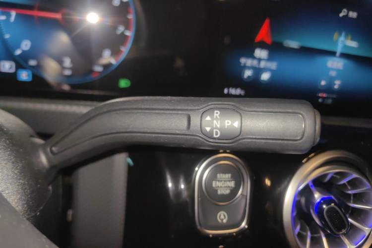 Used Mercedes-Benz A-Class 2022 Restyled A 200 L Sport Sedan Fashion Version Gear Lever