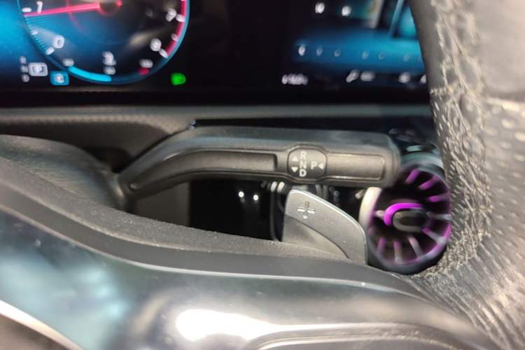 Used Mercedes-Benz A-Class 2022 Restyled A 200 L Sport Sedan Fashion Version Gear Lever