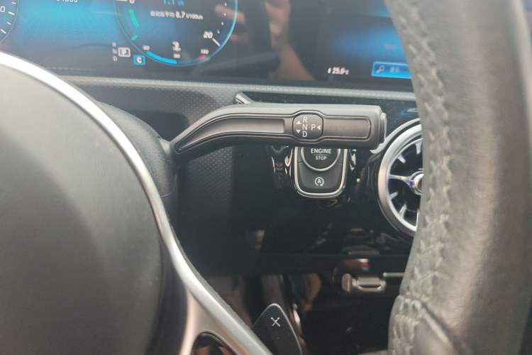 Used Mercedes-Benz A-Class 2022 Restyled A 200 L Sport Sedan Fashion Version Gear Lever