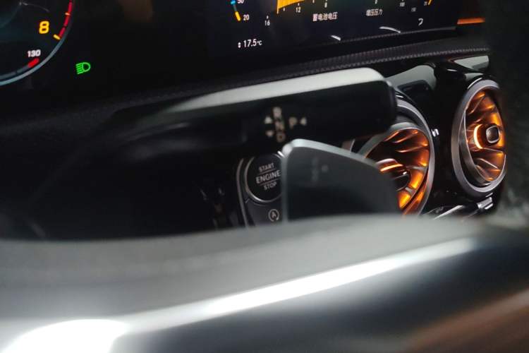 Used Mercedes-Benz A-Class 2022 A 200 L Sport Sedan Fashion Model Gear Lever