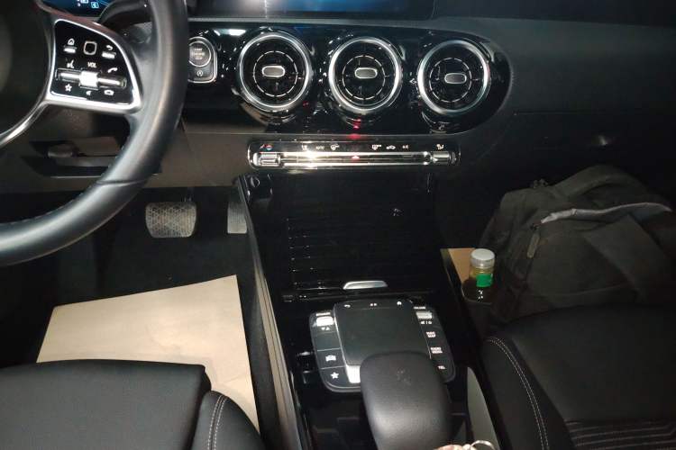 Used Mercedes-Benz A-Class 2022 Revised A 200 Dynamic Edition Gear Lever