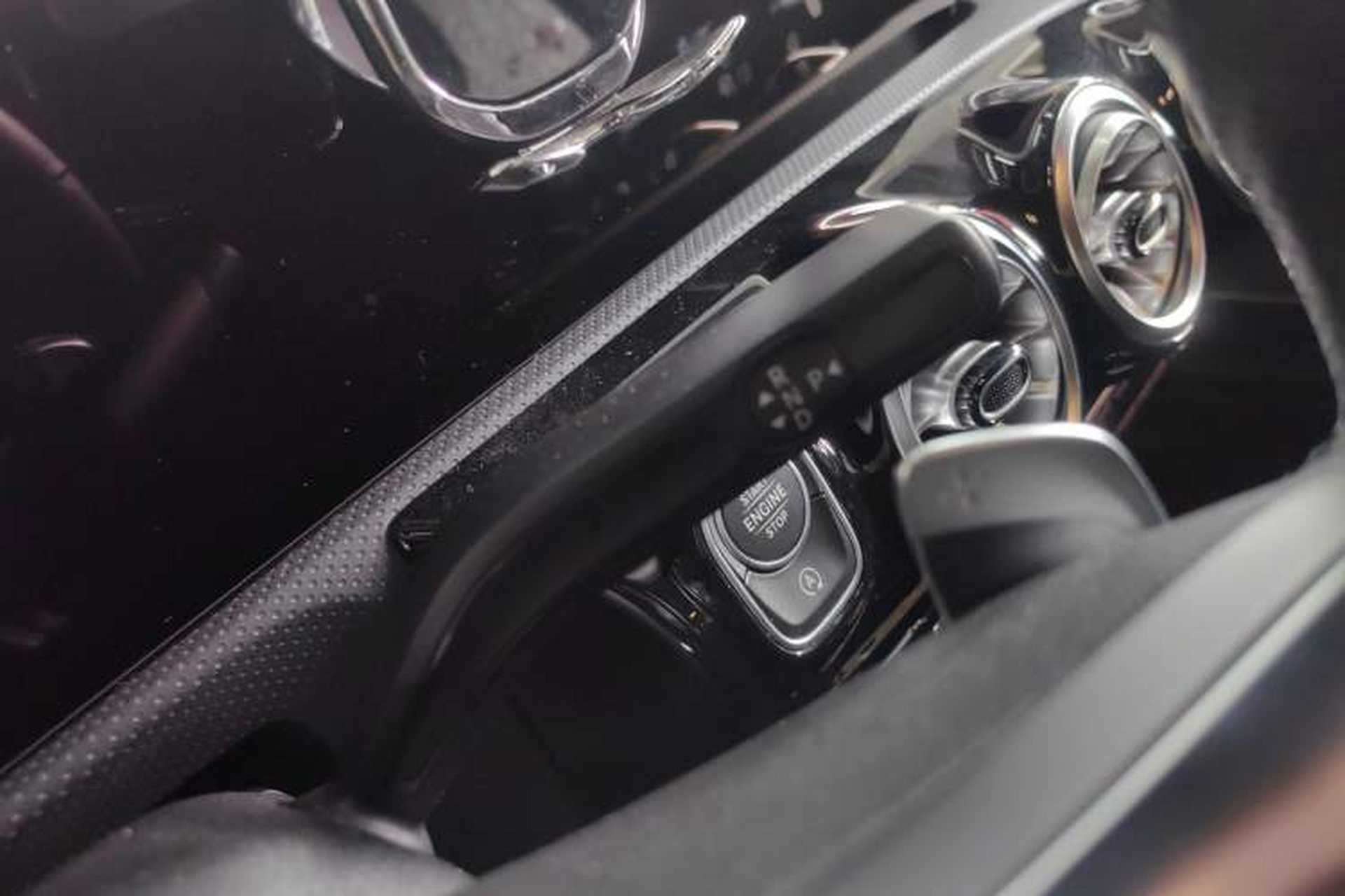 Used Mercedes-Benz A-Class 2022 Second Facelift A 200 L Sport Sedan Fashion Version Gear Lever