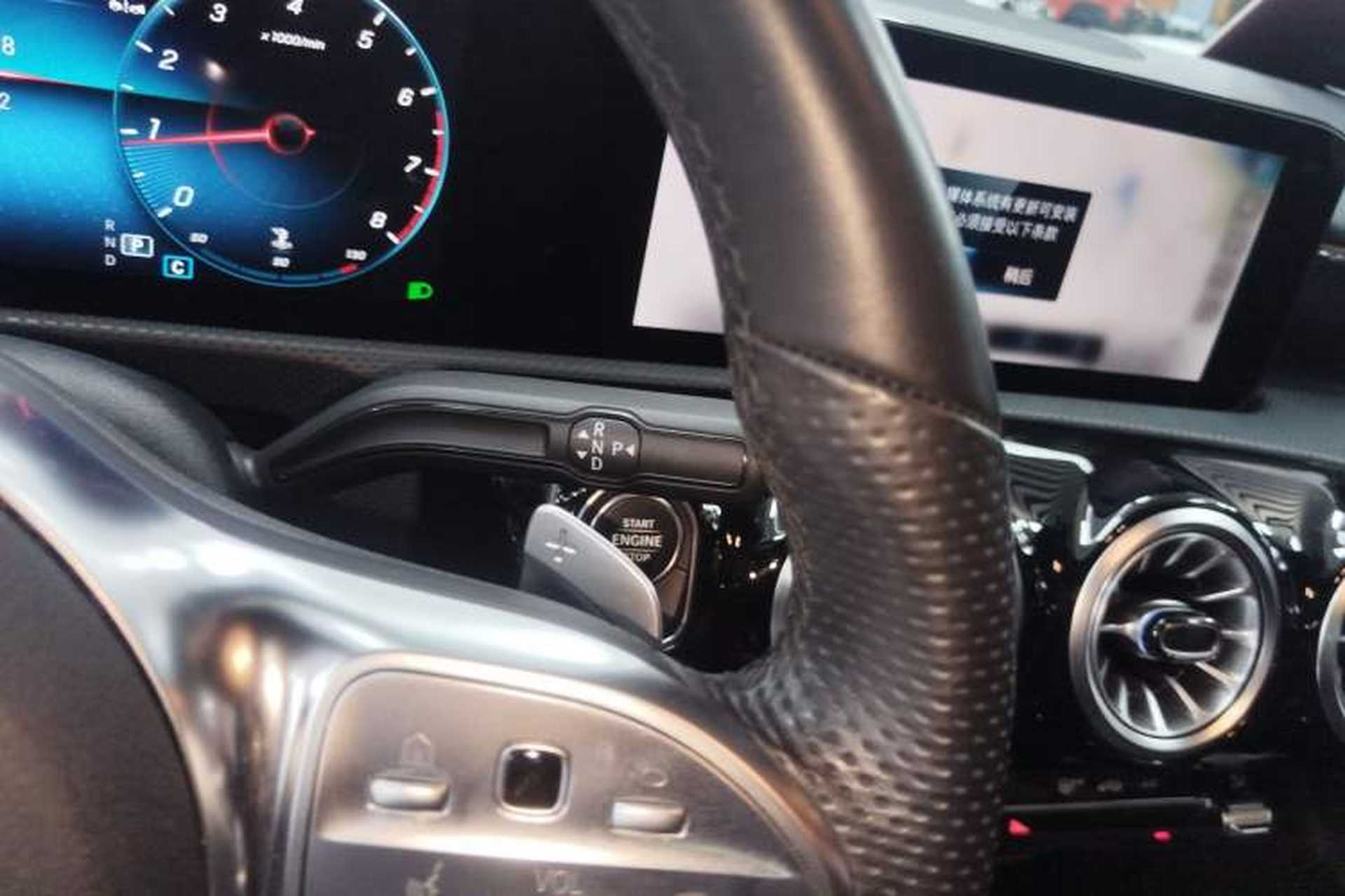 Used Mercedes-Benz A-Class 2022 Revised Version A 200 L Sport Sedan Fashionable Style Gear Lever