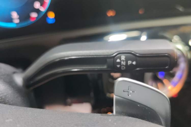 Used Mercedes-Benz A-Class 2022 Restyled A 200 L Sport Sedan Fashion Version Gear Lever