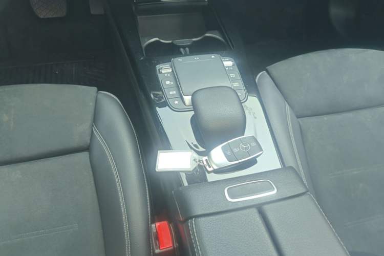 Used Mercedes-Benz A-Class 2022 A 200 L Sport Sedan Fashion Model Gear Lever