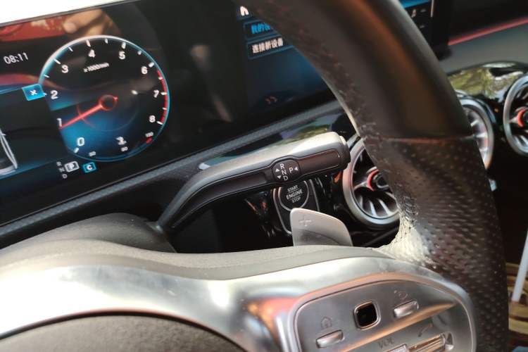 Used Mercedes-Benz A-Class 2022 Second Facelift A 200 L Sport Sedan Fashion Version Gear Lever