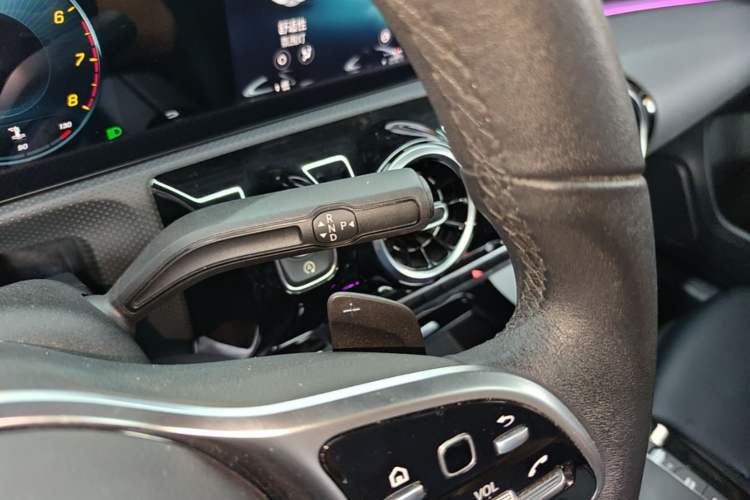Used Mercedes-Benz A-Class 2022 A 200 L Sport Sedan Dynamic Model Gear Lever