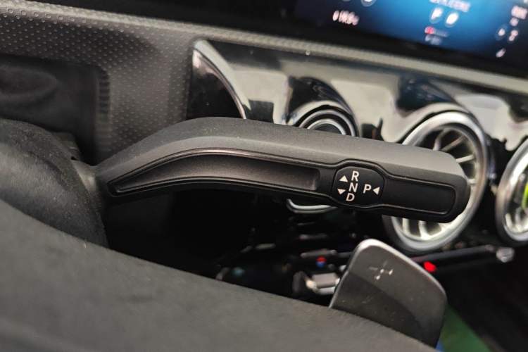 Used Mercedes-Benz A-Class 2022 A 200 L Sport Sedan Fashion Model Gear Lever