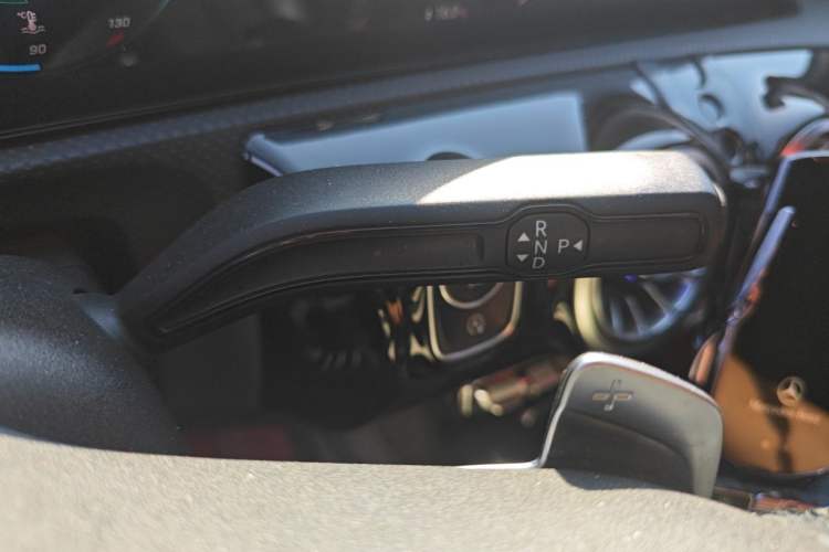 Used Mercedes-Benz A-Class 2022 Second Facelift A 200 L Sport Sedan Fashion Version Gear Lever