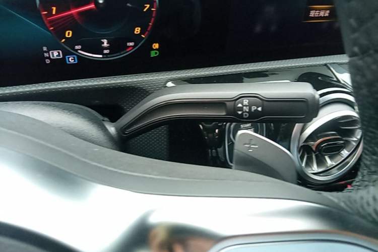 Used Mercedes-Benz A-Class 2022 Revised Version A 200 L Sport Sedan Fashionable Style Gear Lever