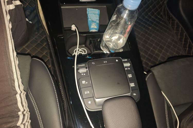 Used Mercedes-Benz A-Class 2022 Second Facelift A 200 L Sport Sedan Fashion Version Gear Lever