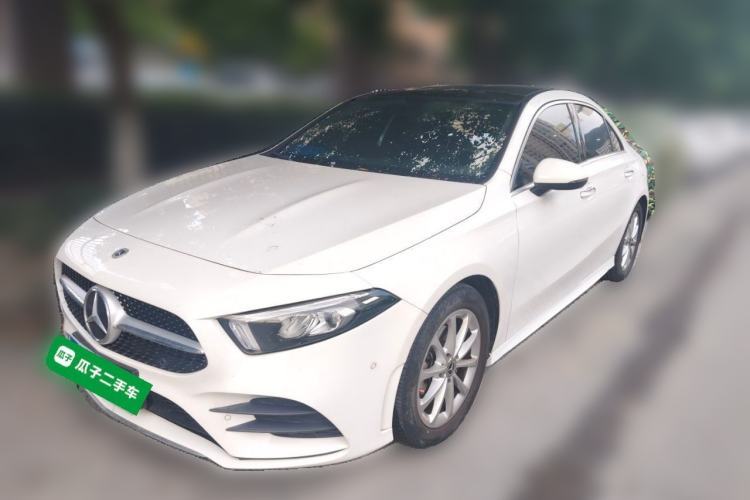 Ojetý Mercedes-Benz A-Class 2022 Restyled A 200 L Sport Sedan Fashion Version Guazi used car, China used car export, Used car for sale, Used cars, Cheapest cars for sale