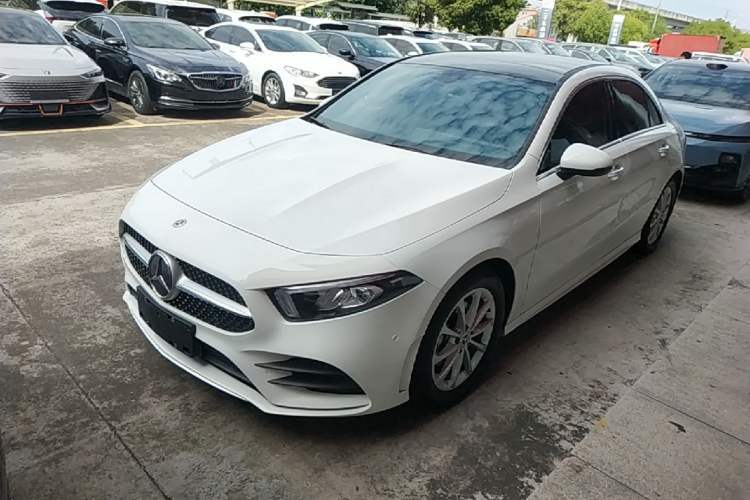 Ojetý Mercedes-Benz A-Class 2022 Restyled A 200 L Sport Sedan Dynamic Version Guazi used car, China used car export, Used car for sale, Used  cars, Cheapest cars for sale