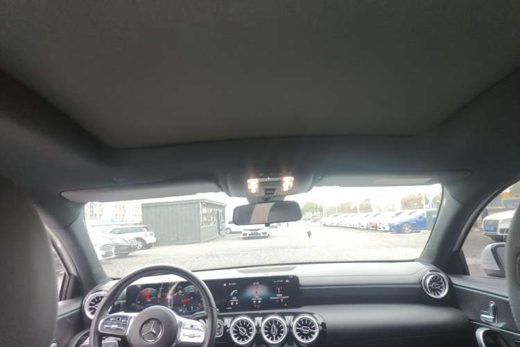Used Mercedes-Benz A-Class 2022 Revised Version A 200 L Sport Sedan Fashionable Style Headliner
