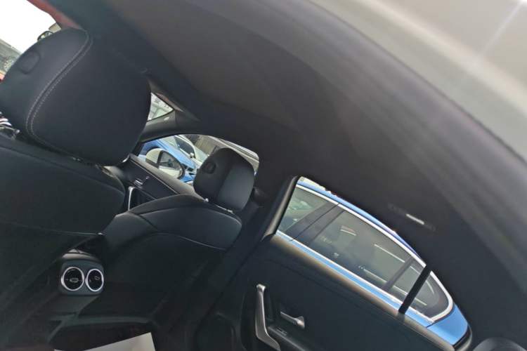 Used Mercedes-Benz A-Class 2022 Revised Version A 200 L Sport Sedan Fashionable Style Headliner