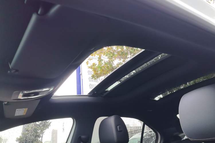 Used Mercedes-Benz A-Class 2022 Revised Version A 200 L Sport Sedan Fashionable Style Headliner