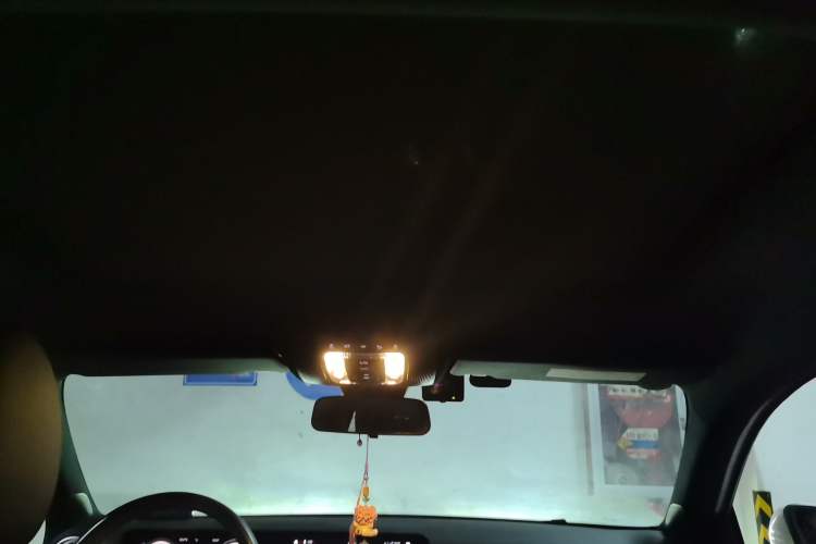 Used Mercedes-Benz A-Class 2022 Restyled A 200 L Sport Sedan Fashion Version Headliner